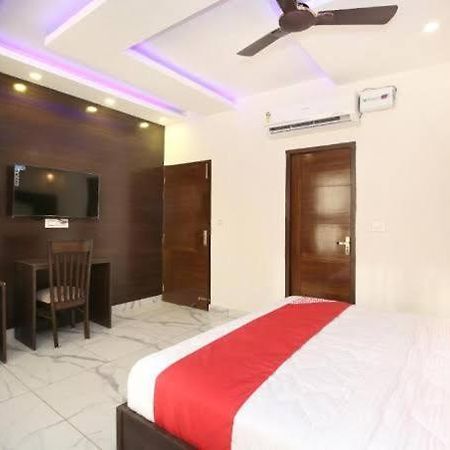 Hotel Ska Чандігарх Екстер'єр фото
